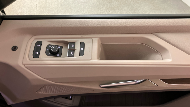 Volkswagen Multivan 2.0 TDI Style 5dr LWB DSG Diesel Estate